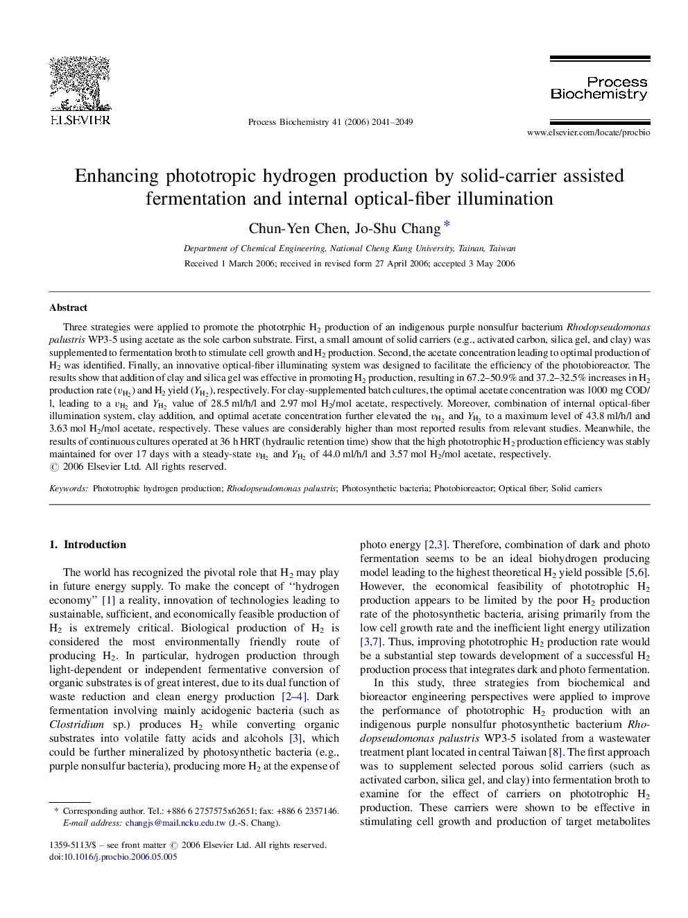 Enhancing phototropic hydrogen production by solid-carrier assisted fermentation and internal optical-fiber illumination