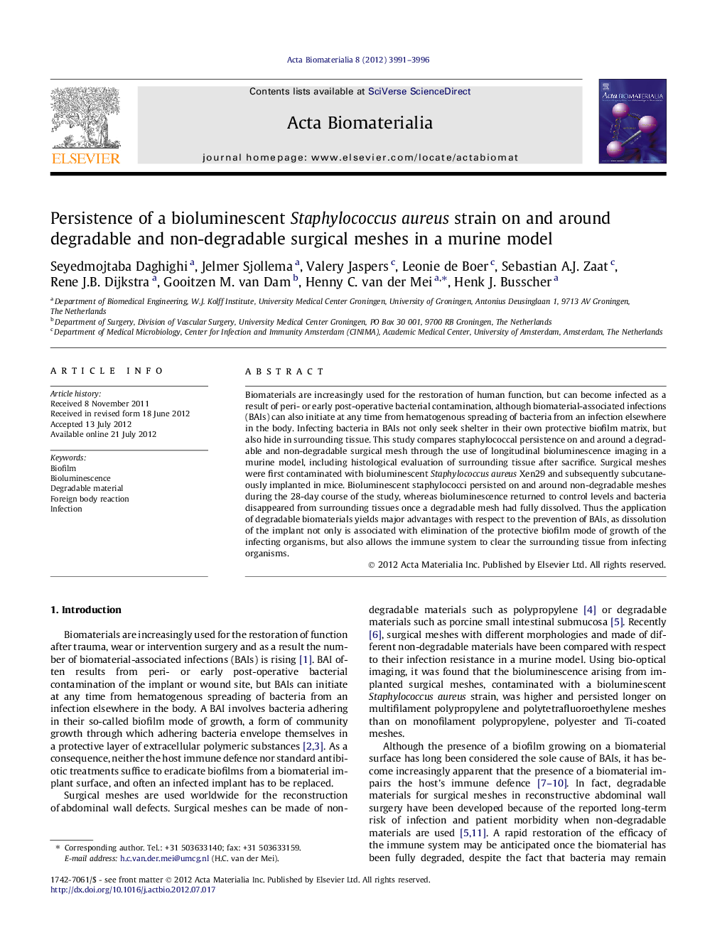 Persistence of a bioluminescent Staphylococcus aureus strain on and around degradable and non-degradable surgical meshes in a murine model