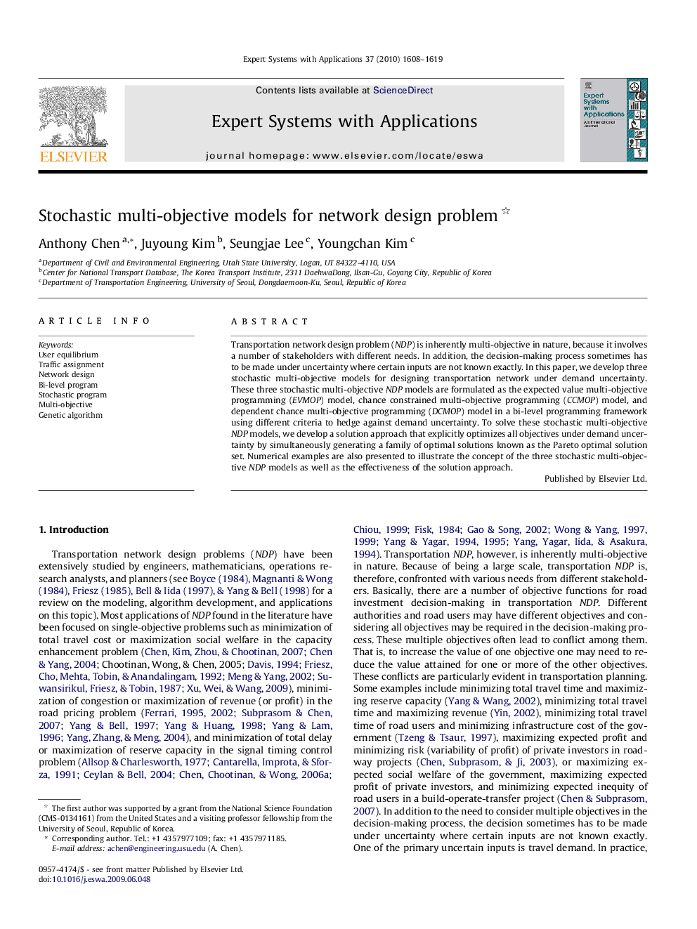 Stochastic multi-objective models for network design problem 