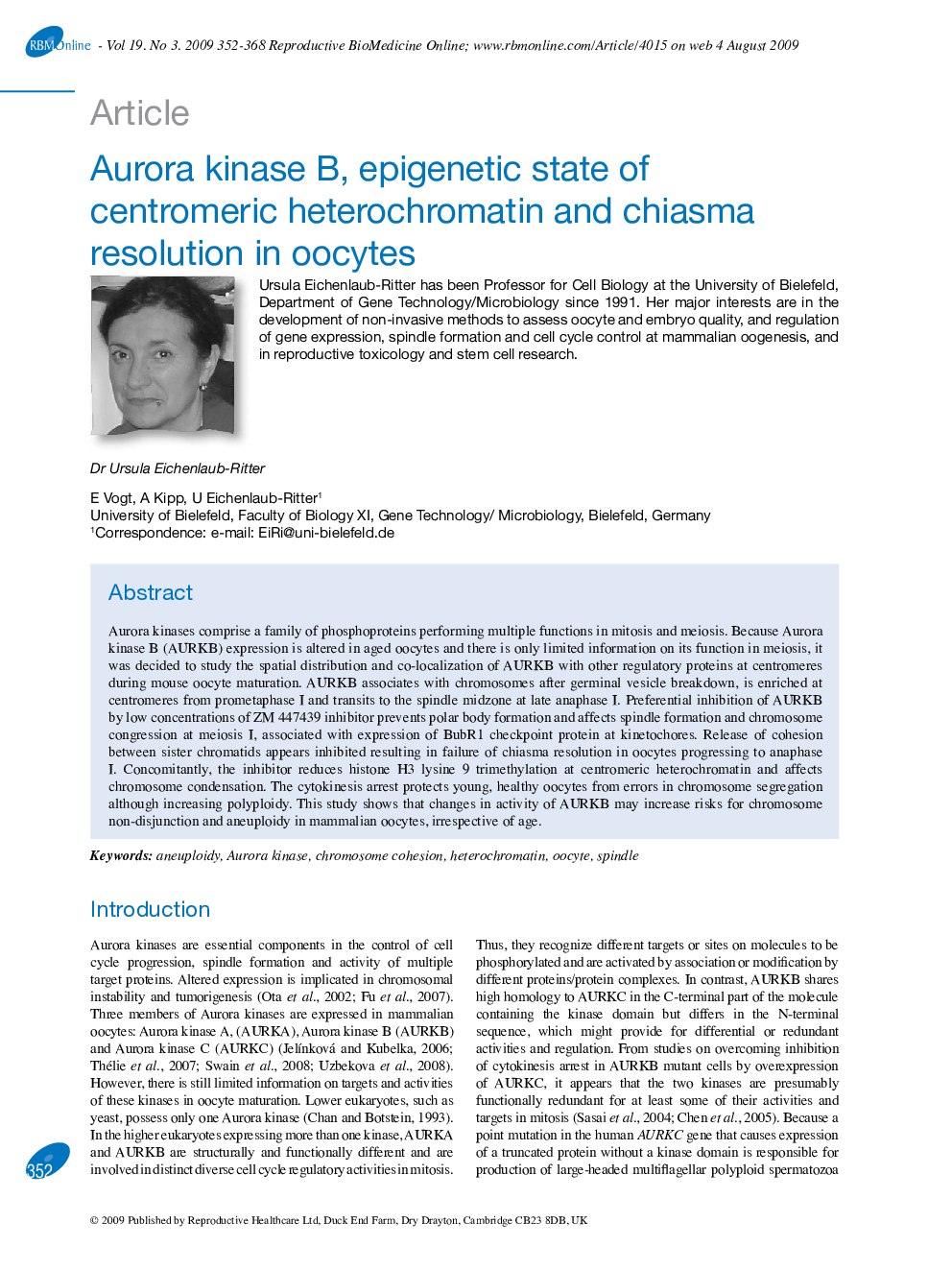 Aurora kinase B, epigenetic state of centromeric heterochromatin and chiasma resolution in oocytes 