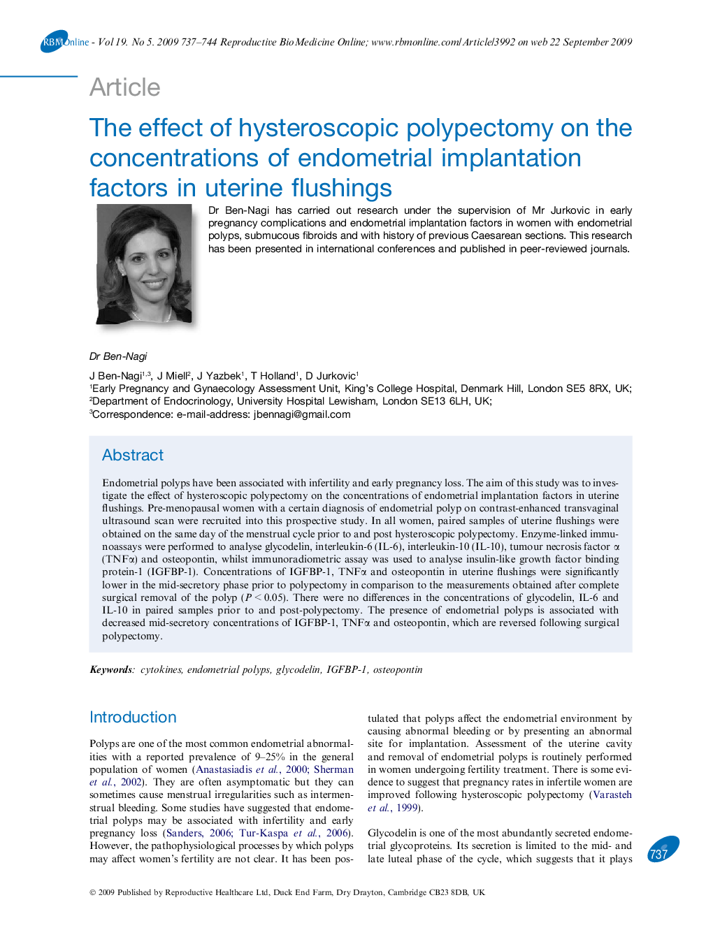 The effect of hysteroscopic polypectomy on the concentrations of endometrial implantation factors in uterine flushings 