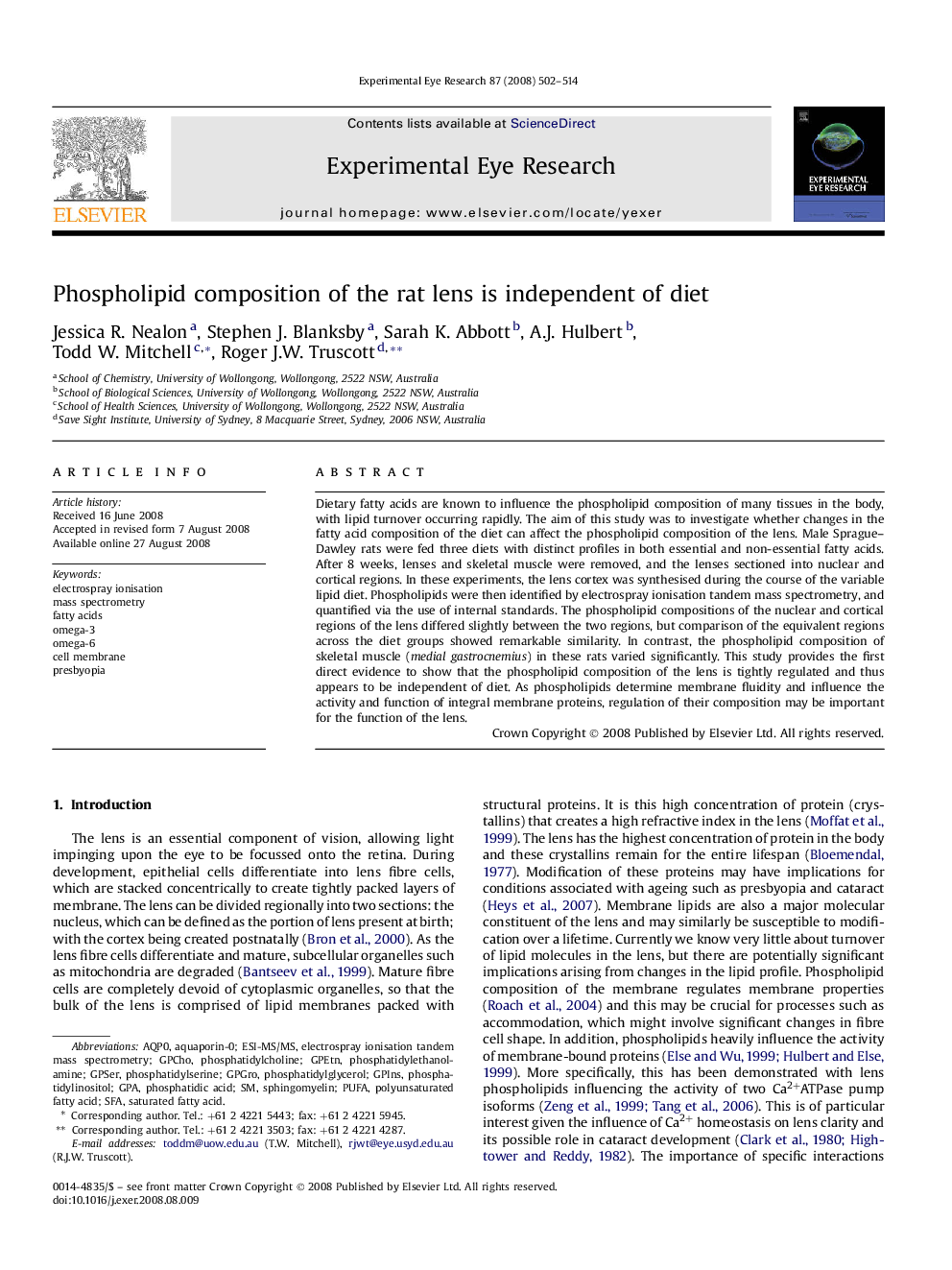 Phospholipid composition of the rat lens is independent of diet