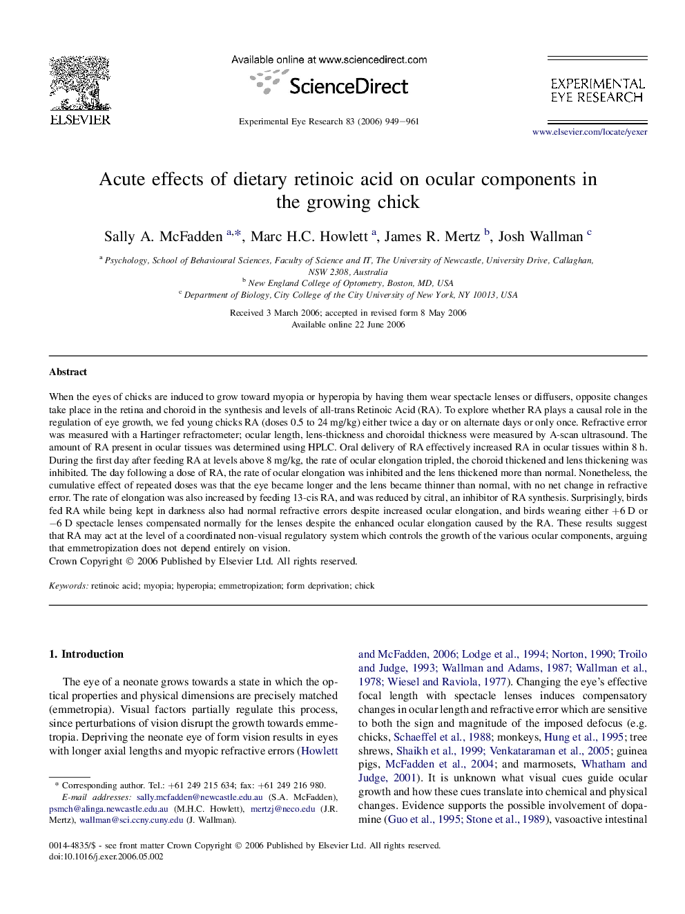 Acute effects of dietary retinoic acid on ocular components in the growing chick