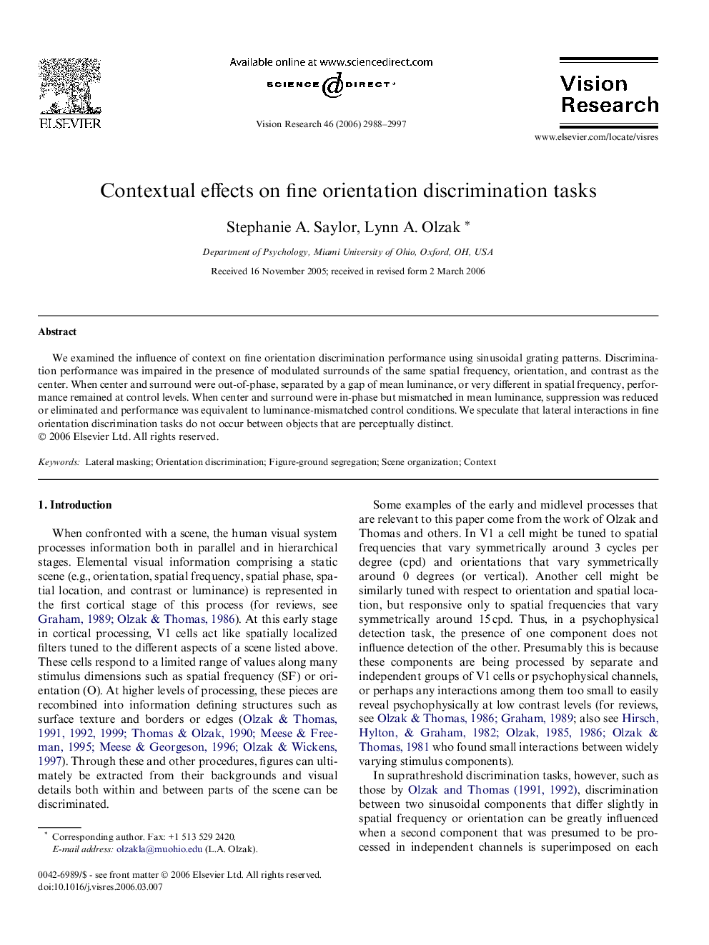 Contextual effects on fine orientation discrimination tasks