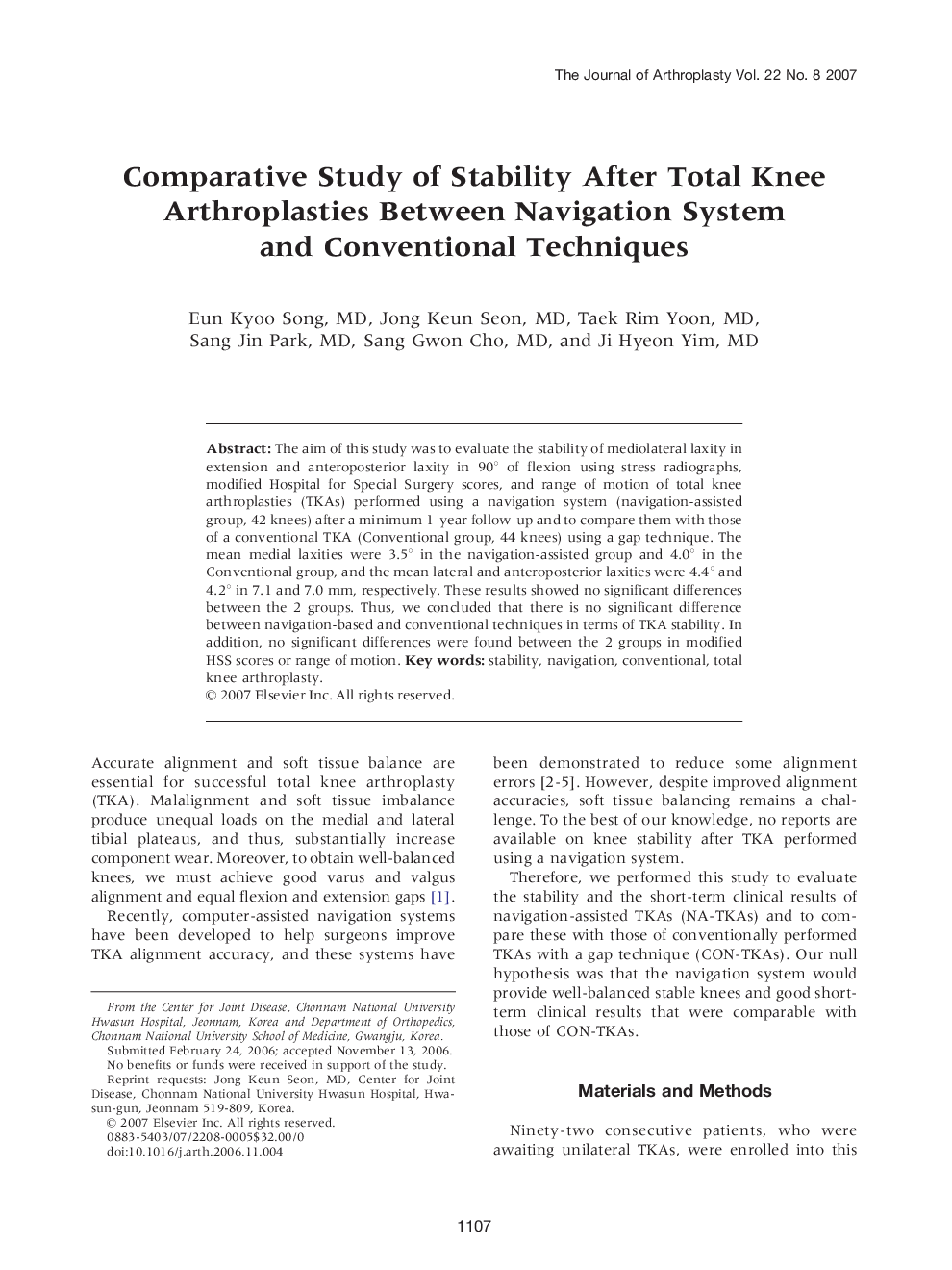 Comparative Study of Stability After Total Knee Arthroplasties Between Navigation System and Conventional Techniques 