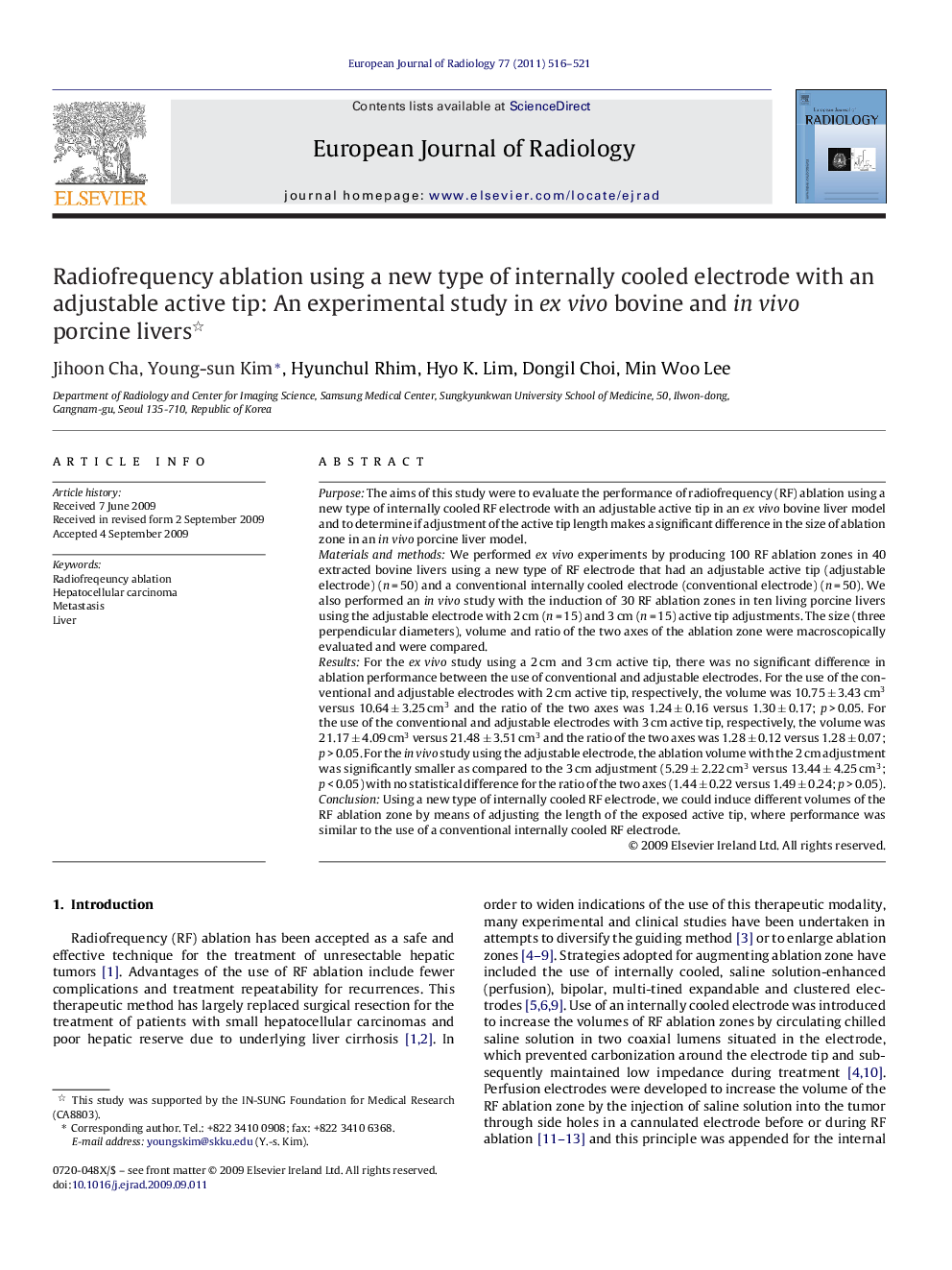 Radiofrequency ablation using a new type of internally cooled electrode with an adjustable active tip: An experimental study in ex vivo bovine and in vivo porcine livers 