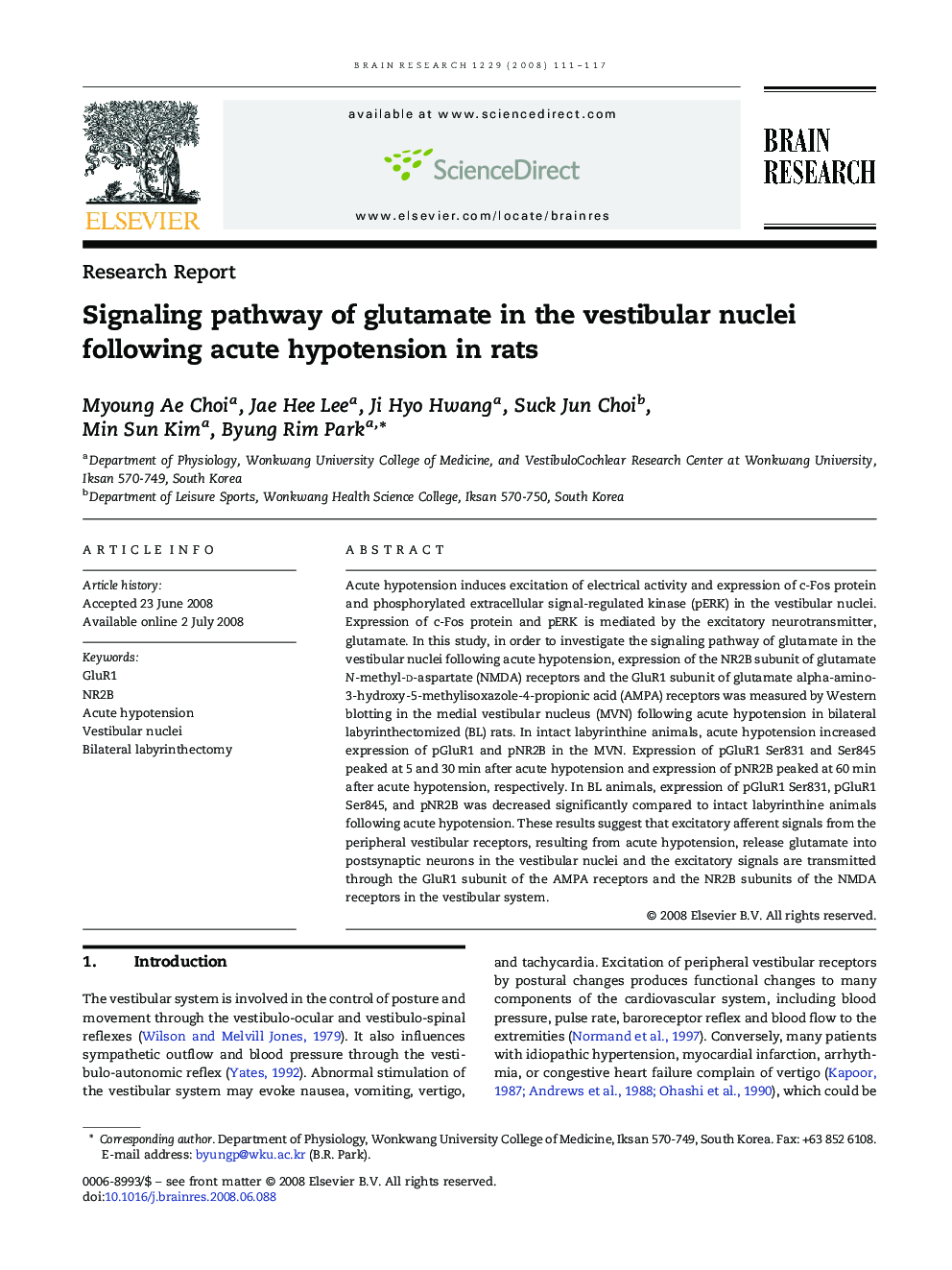 Signaling pathway of glutamate in the vestibular nuclei following acute hypotension in rats