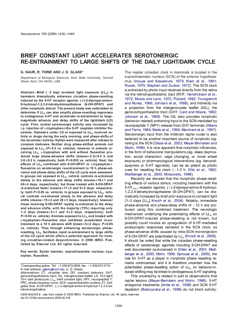 Brief constant light accelerates serotonergic re-entrainment to large shifts of the daily light/dark cycle