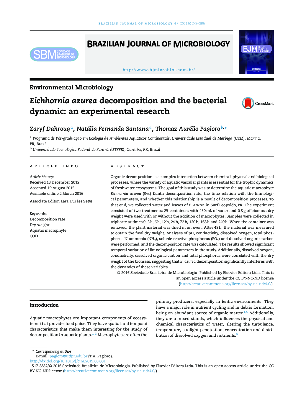 Eichhornia azurea decomposition and the bacterial dynamic: an experimental research