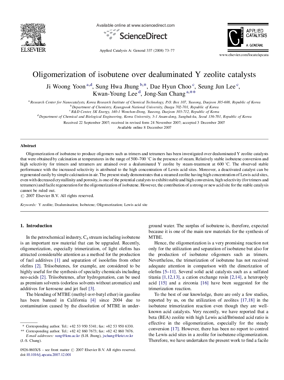 Oligomerization of isobutene over dealuminated Y zeolite catalysts