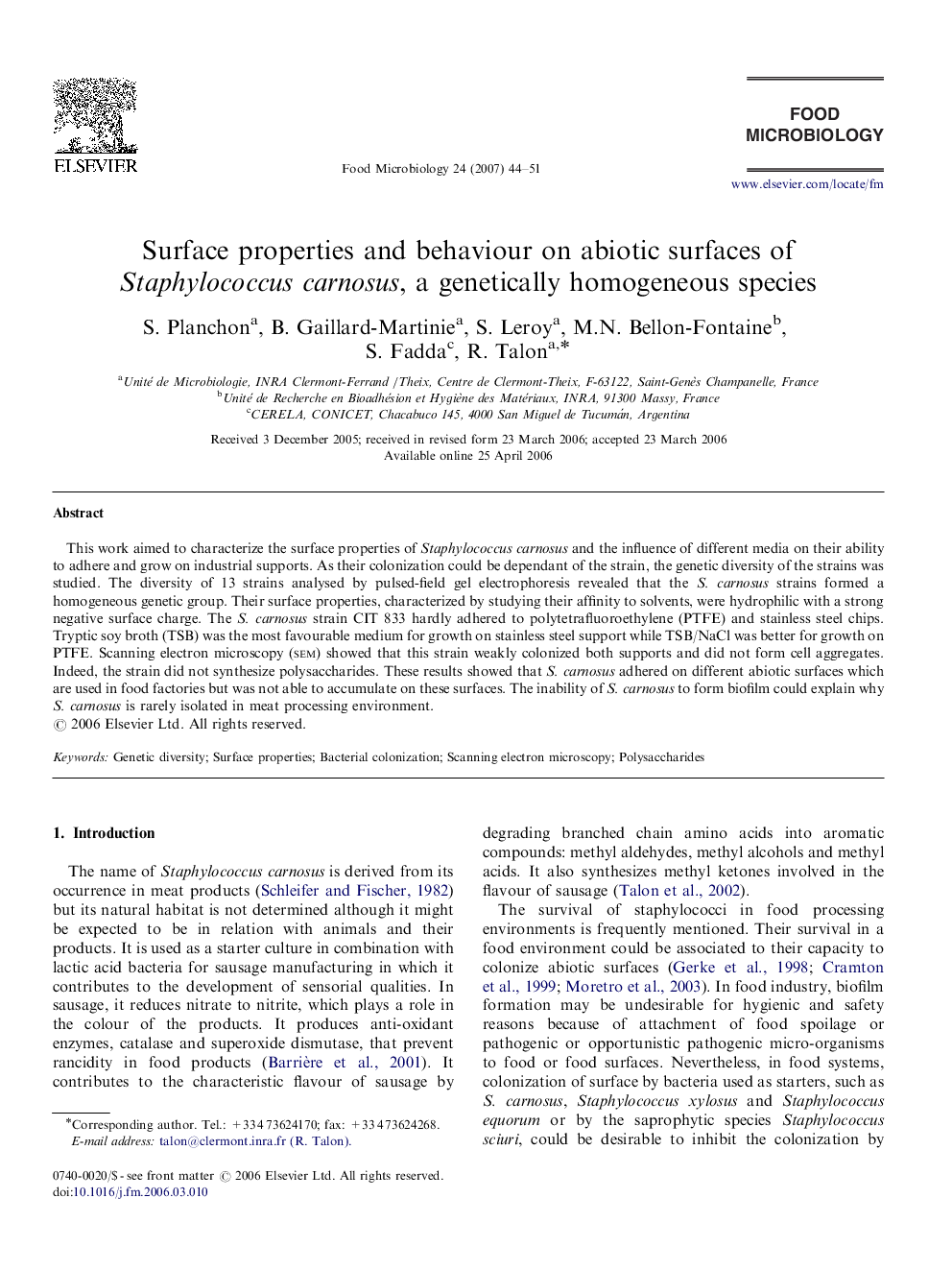 Surface properties and behaviour on abiotic surfaces of Staphylococcus carnosus, a genetically homogeneous species