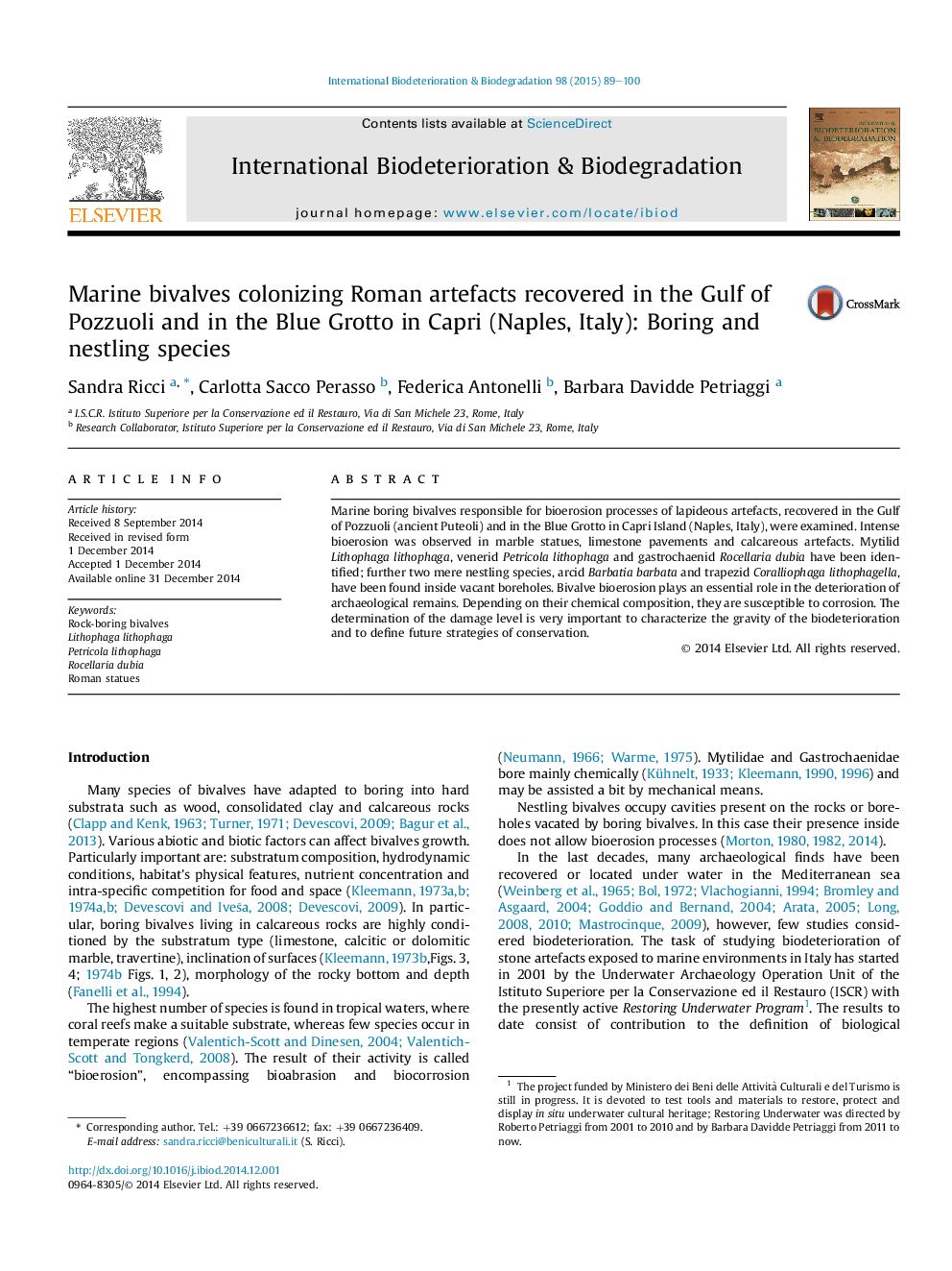 دوچرخه سواری دریایی استعماری از اقلام رومی که در خلیج پوزوولی و در غار آبی در کاپری (ناپل، ایتالیا) بازیافت شده است: گونه های خسته کننده و پرندگان 
