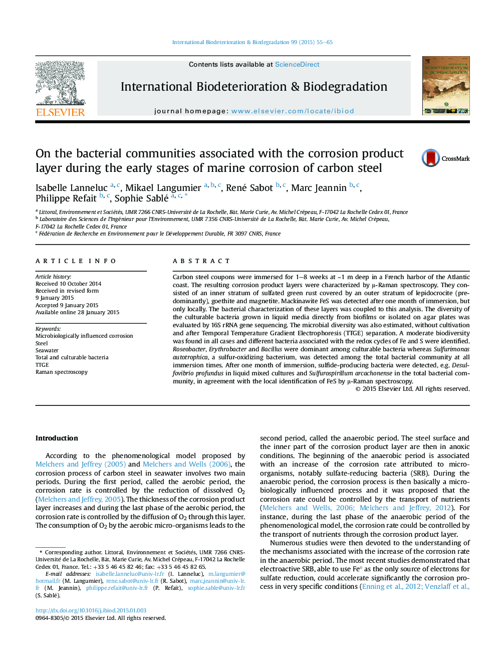 On the bacterial communities associated with the corrosion product layer during the early stages of marine corrosion of carbon steel