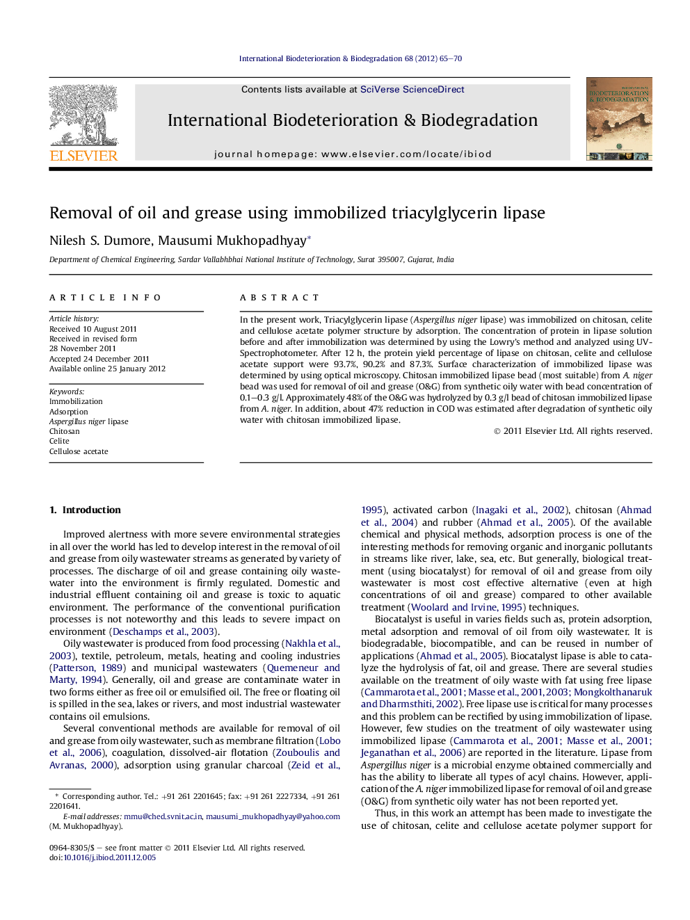 Removal of oil and grease using immobilized triacylglycerin lipase