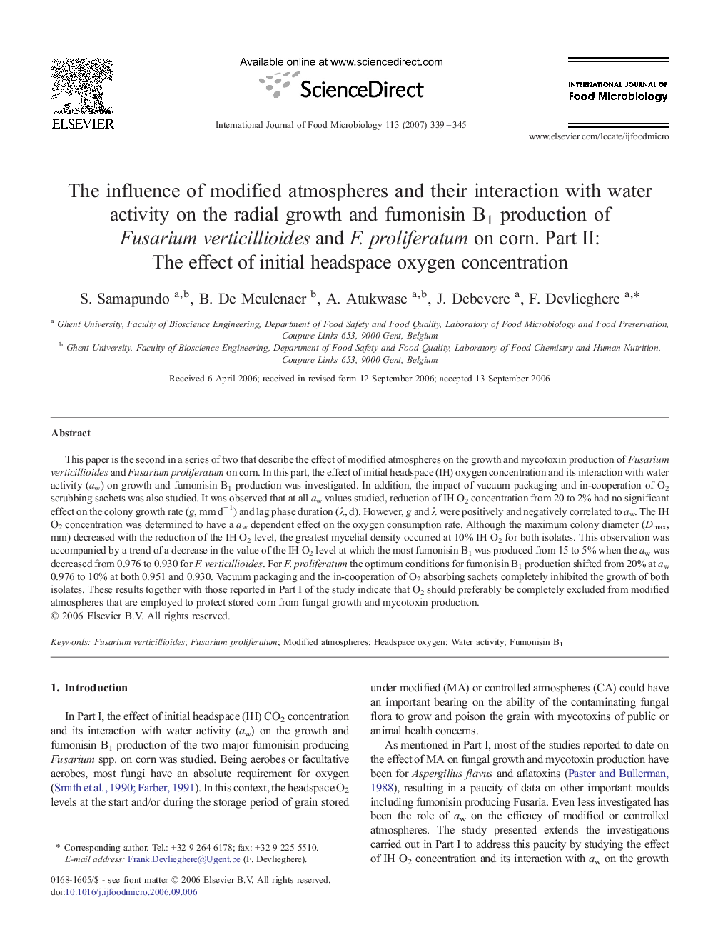 The influence of modified atmospheres and their interaction with water activity on the radial growth and fumonisin B1 production of Fusarium verticillioides and F. proliferatum on corn. Part II: The effect of initial headspace oxygen concentration