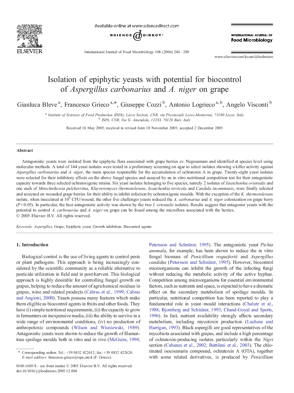 Isolation of epiphytic yeasts with potential for biocontrol of Aspergillus carbonarius and A. niger on grape