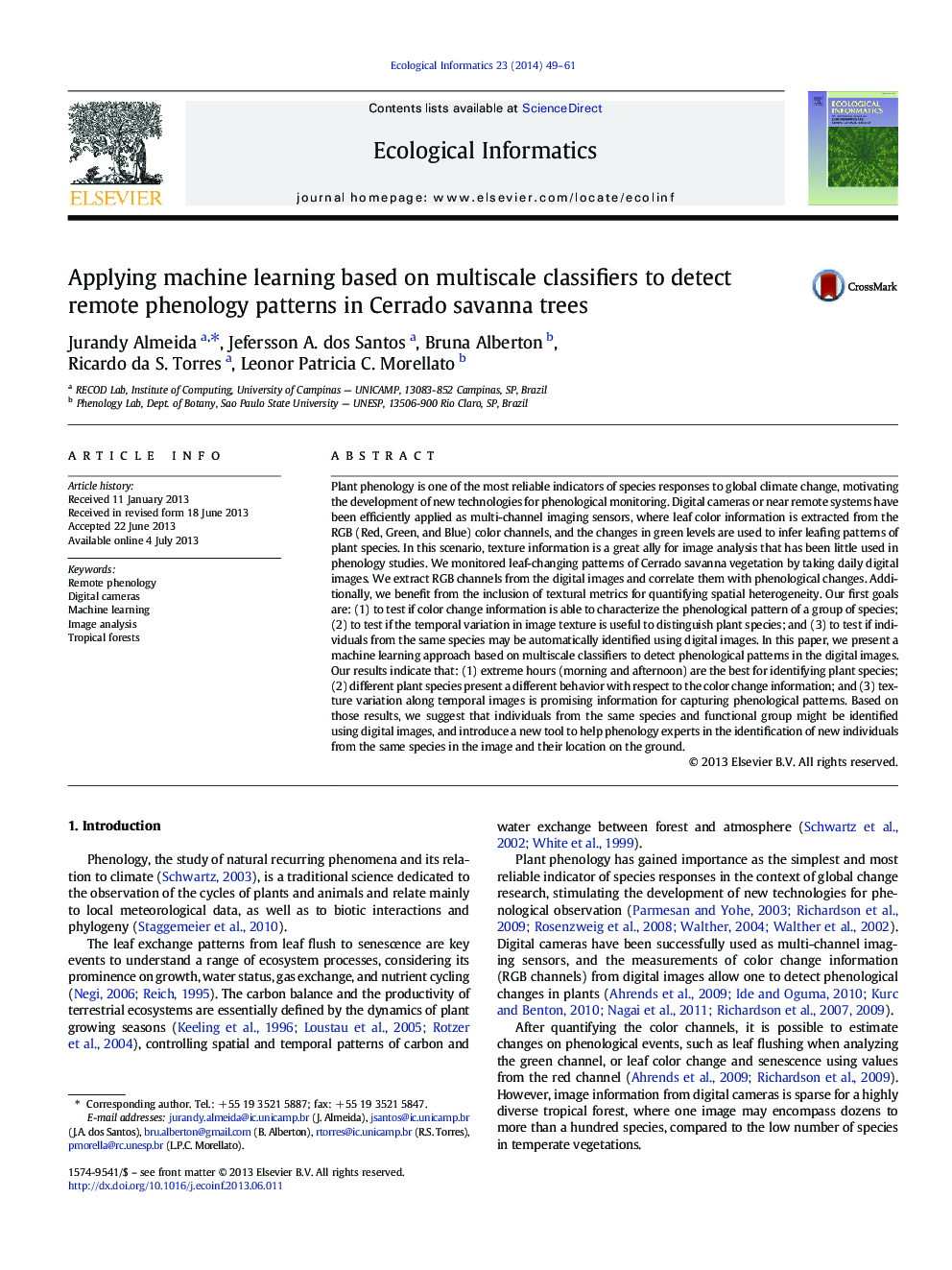 Applying machine learning based on multiscale classifiers to detect remote phenology patterns in Cerrado savanna trees