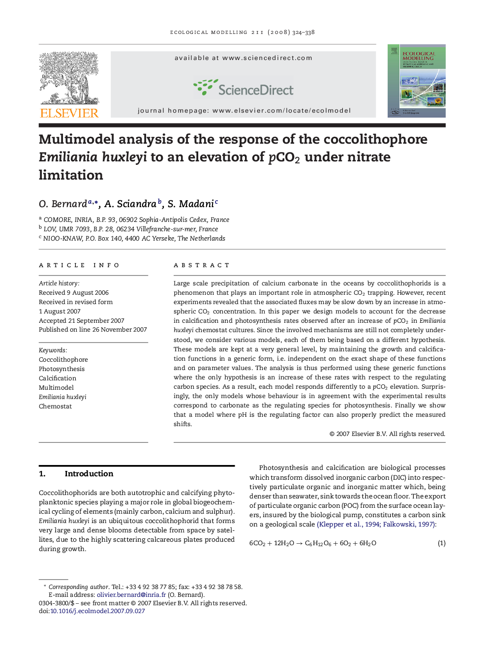 Multimodel analysis of the response of the coccolithophore Emiliania huxleyi to an elevation of pCO2 under nitrate limitation