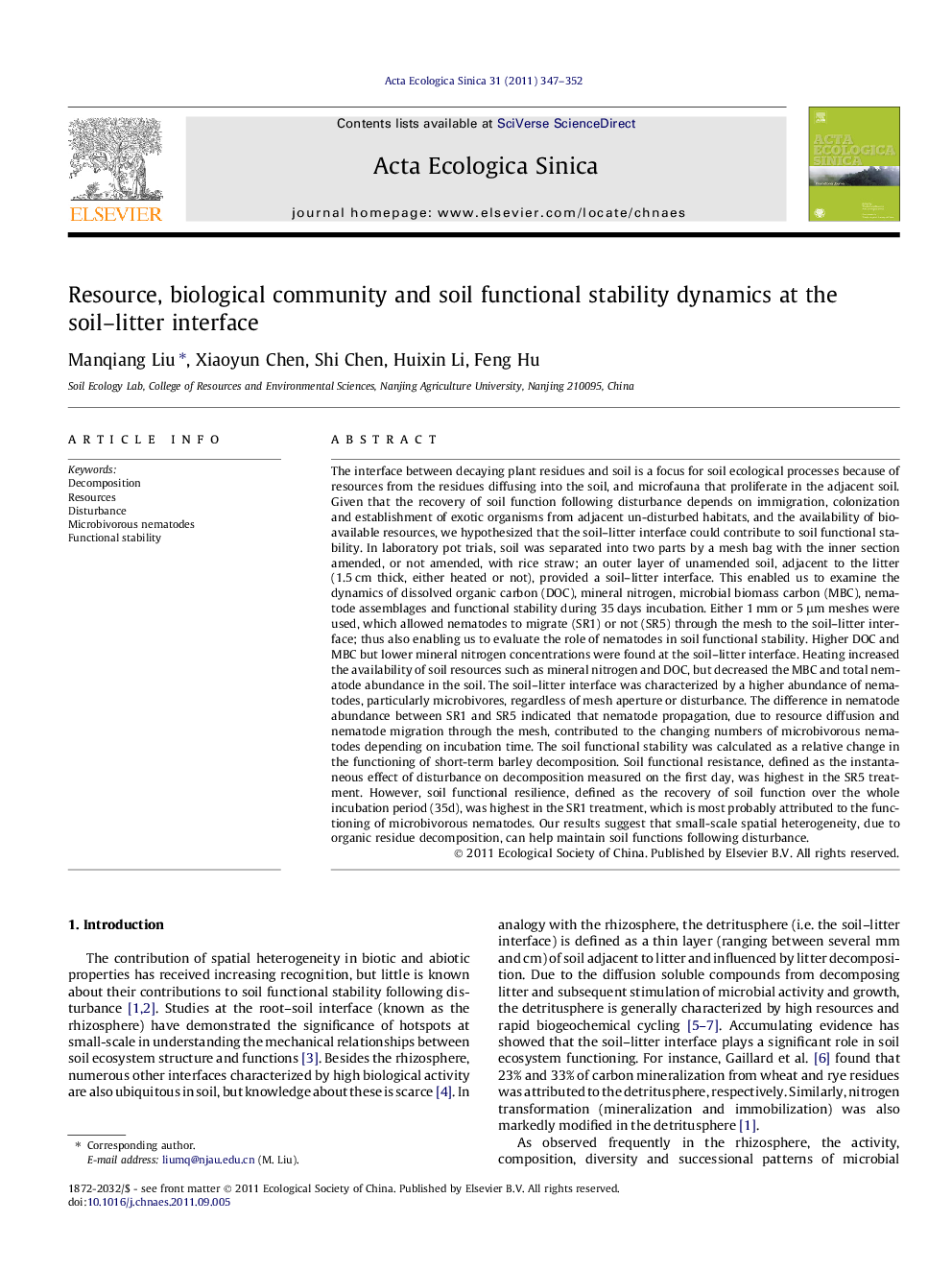 Resource, biological community and soil functional stability dynamics at the soil-litter interface