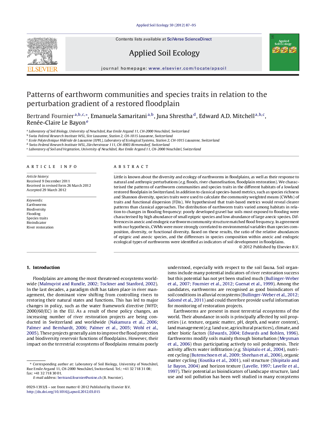 Patterns of earthworm communities and species traits in relation to the perturbation gradient of a restored floodplain