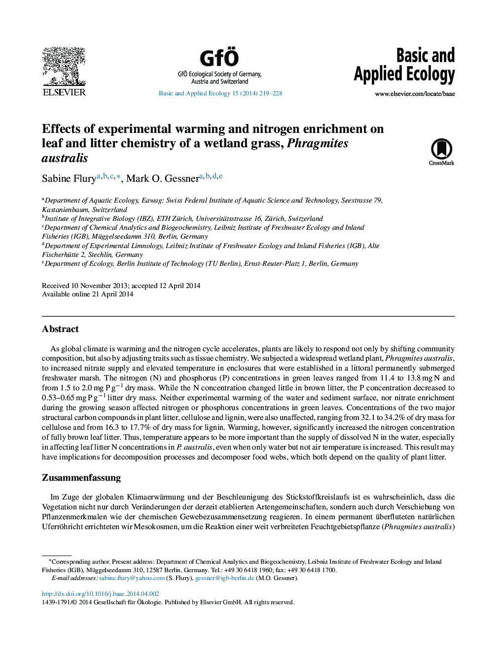 Effects of experimental warming and nitrogen enrichment on leaf and litter chemistry of a wetland grass, Phragmites australis