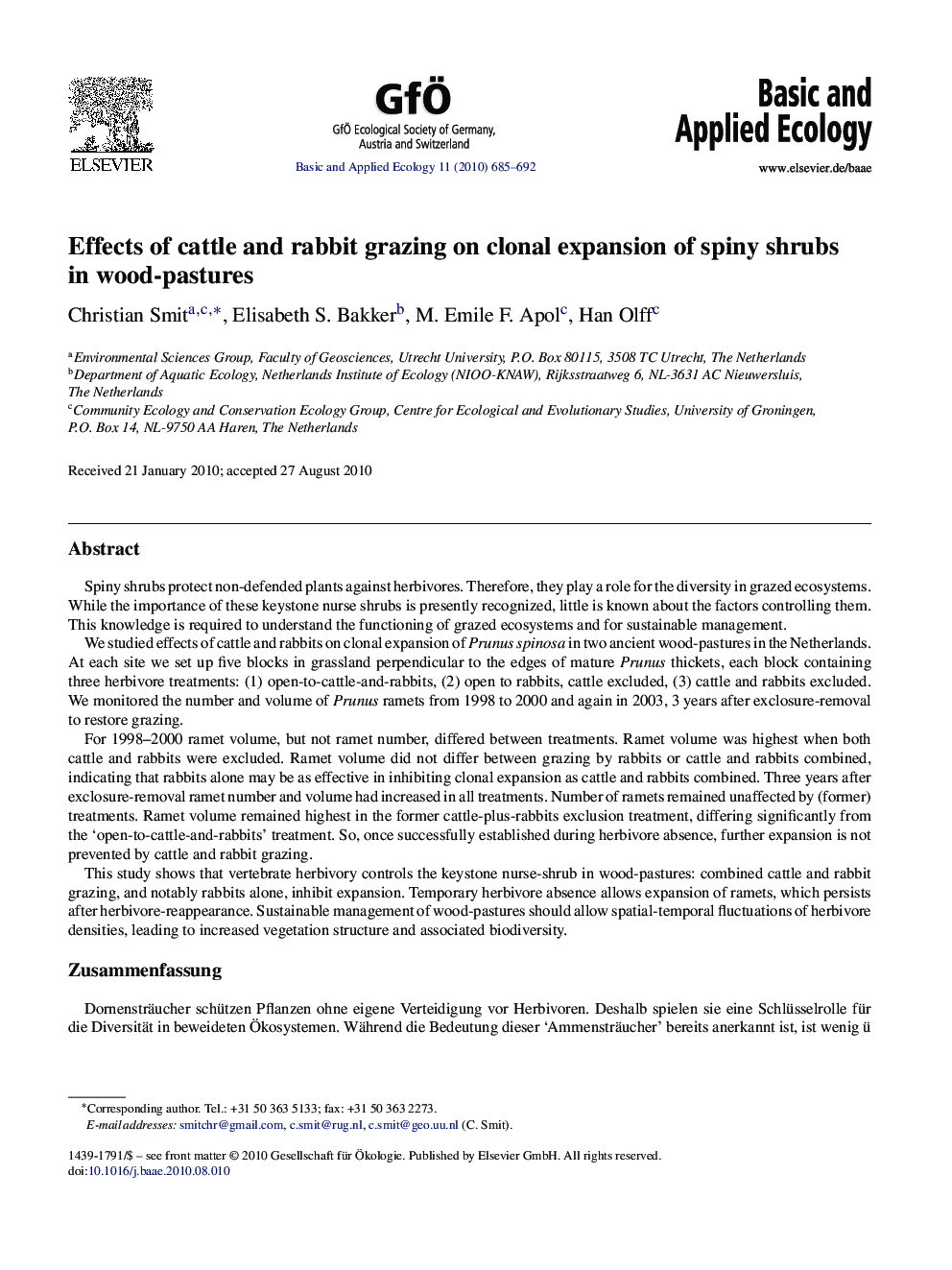 Effects of cattle and rabbit grazing on clonal expansion of spiny shrubs in wood-pastures