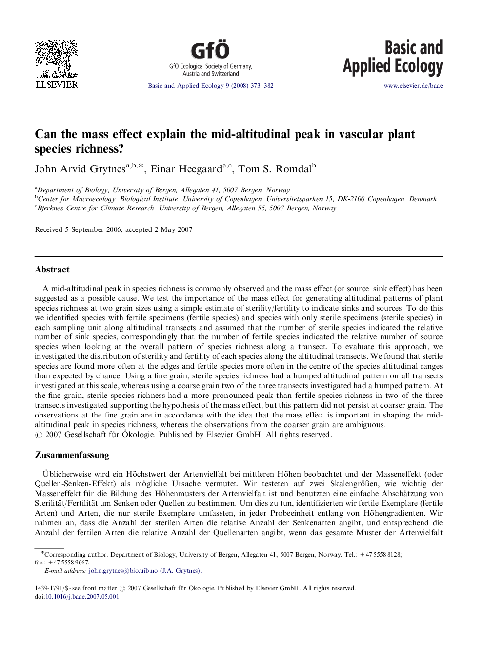 Can the mass effect explain the mid-altitudinal peak in vascular plant species richness?