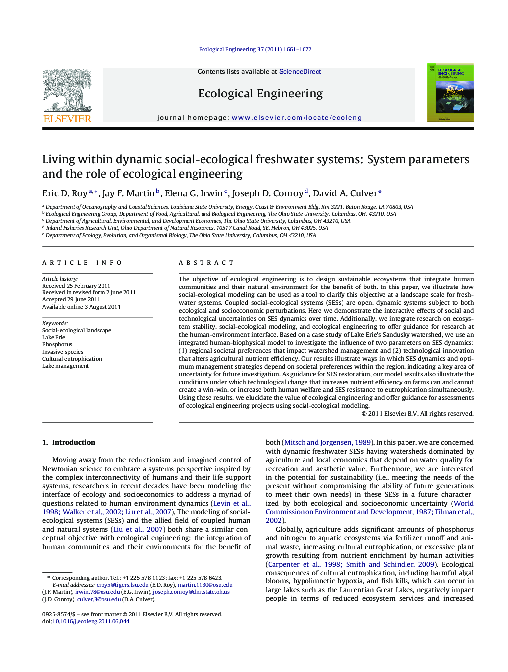 Living within dynamic social-ecological freshwater systems: System parameters and the role of ecological engineering