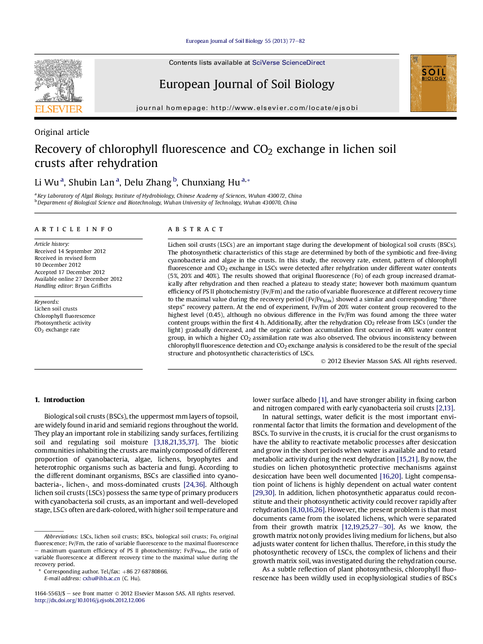 Recovery of chlorophyll fluorescence and CO2 exchange in lichen soil crusts after rehydration