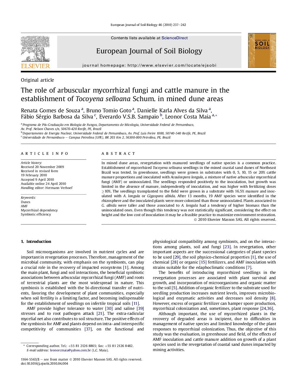 The role of arbuscular mycorrhizal fungi and cattle manure in the establishment of Tocoyena selloana Schum. in mined dune areas