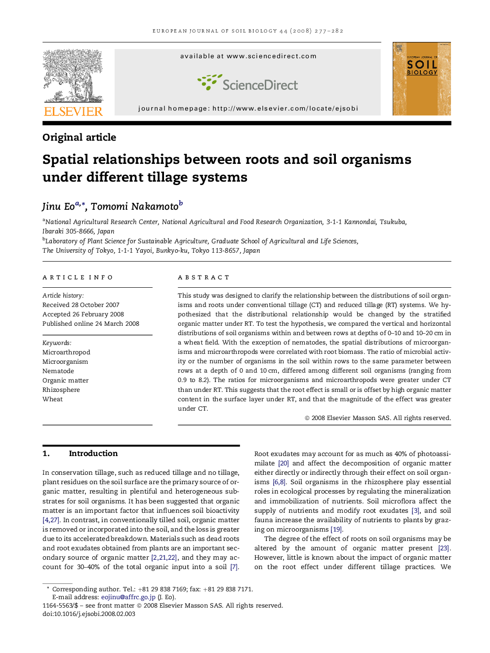 Spatial relationships between roots and soil organisms under different tillage systems