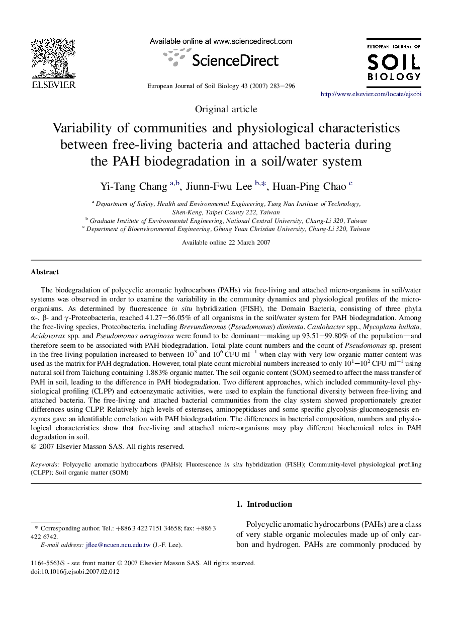 Variability of communities and physiological characteristics between free-living bacteria and attached bacteria during the PAH biodegradation in a soil/water system