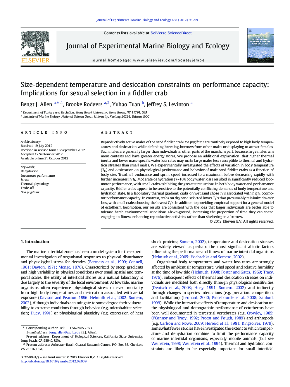 Size-dependent temperature and desiccation constraints on performance capacity: Implications for sexual selection in a fiddler crab