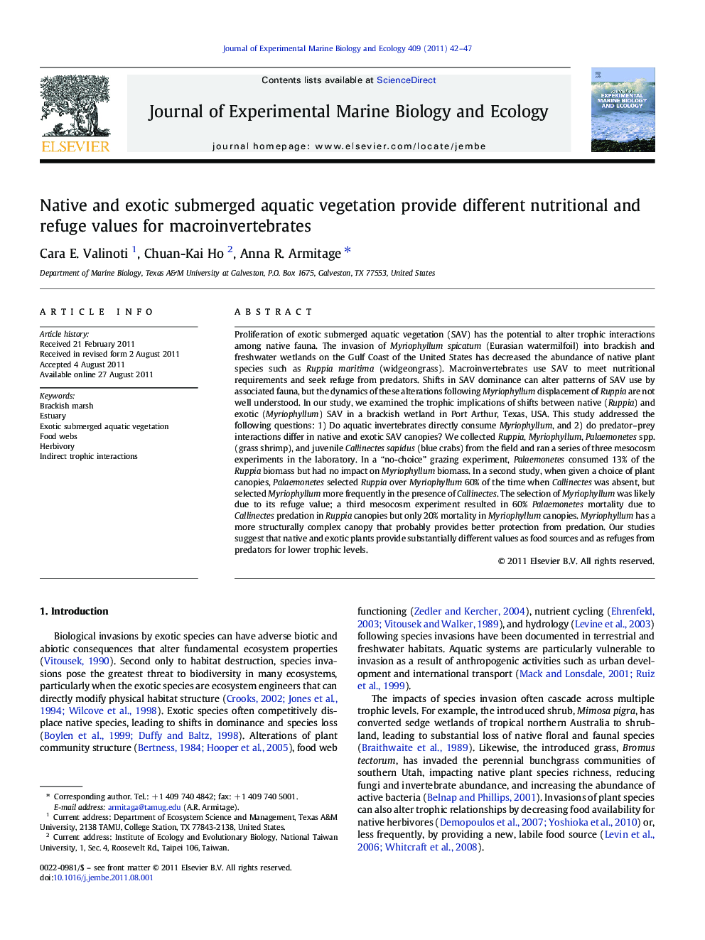 Native and exotic submerged aquatic vegetation provide different nutritional and refuge values for macroinvertebrates