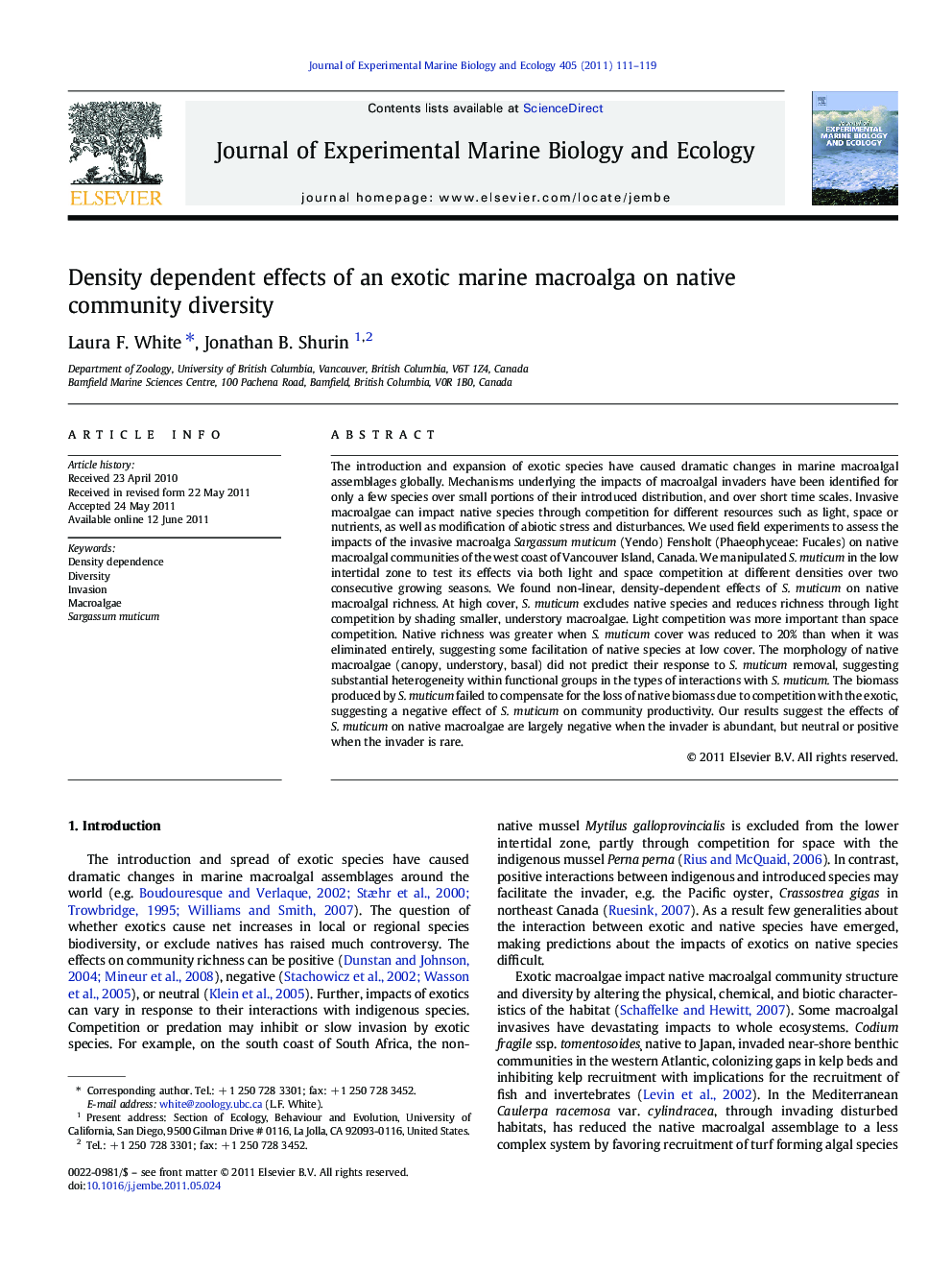 Density dependent effects of an exotic marine macroalga on native community diversity