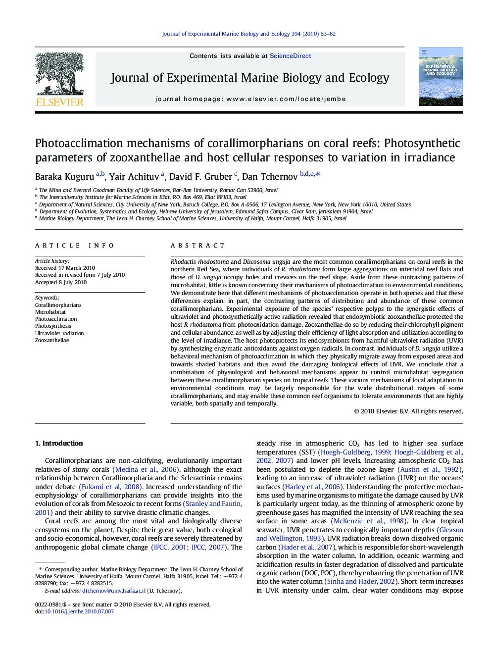 Photoacclimation mechanisms of corallimorpharians on coral reefs: Photosynthetic parameters of zooxanthellae and host cellular responses to variation in irradiance