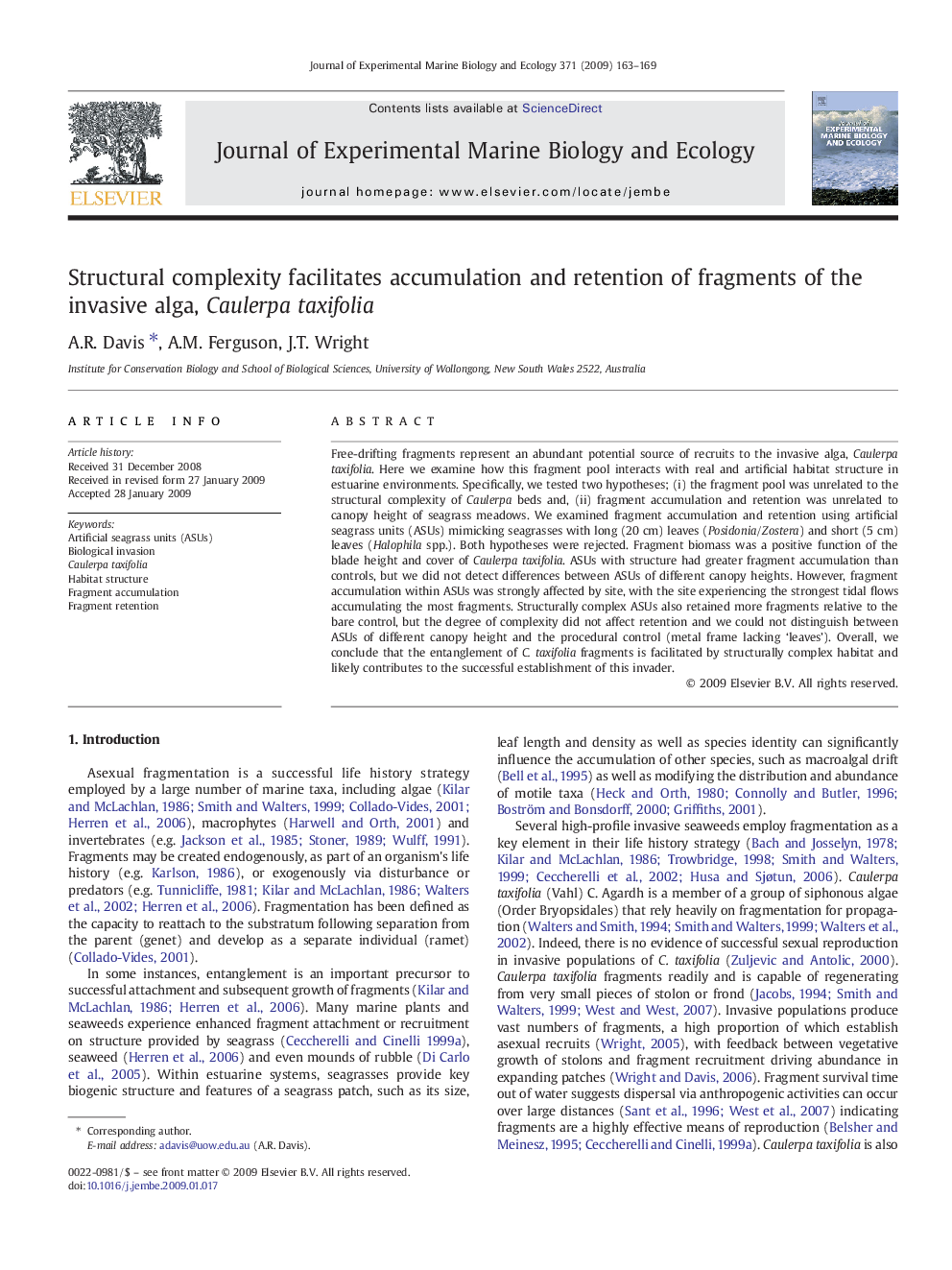 Structural complexity facilitates accumulation and retention of fragments of the invasive alga, Caulerpa taxifolia