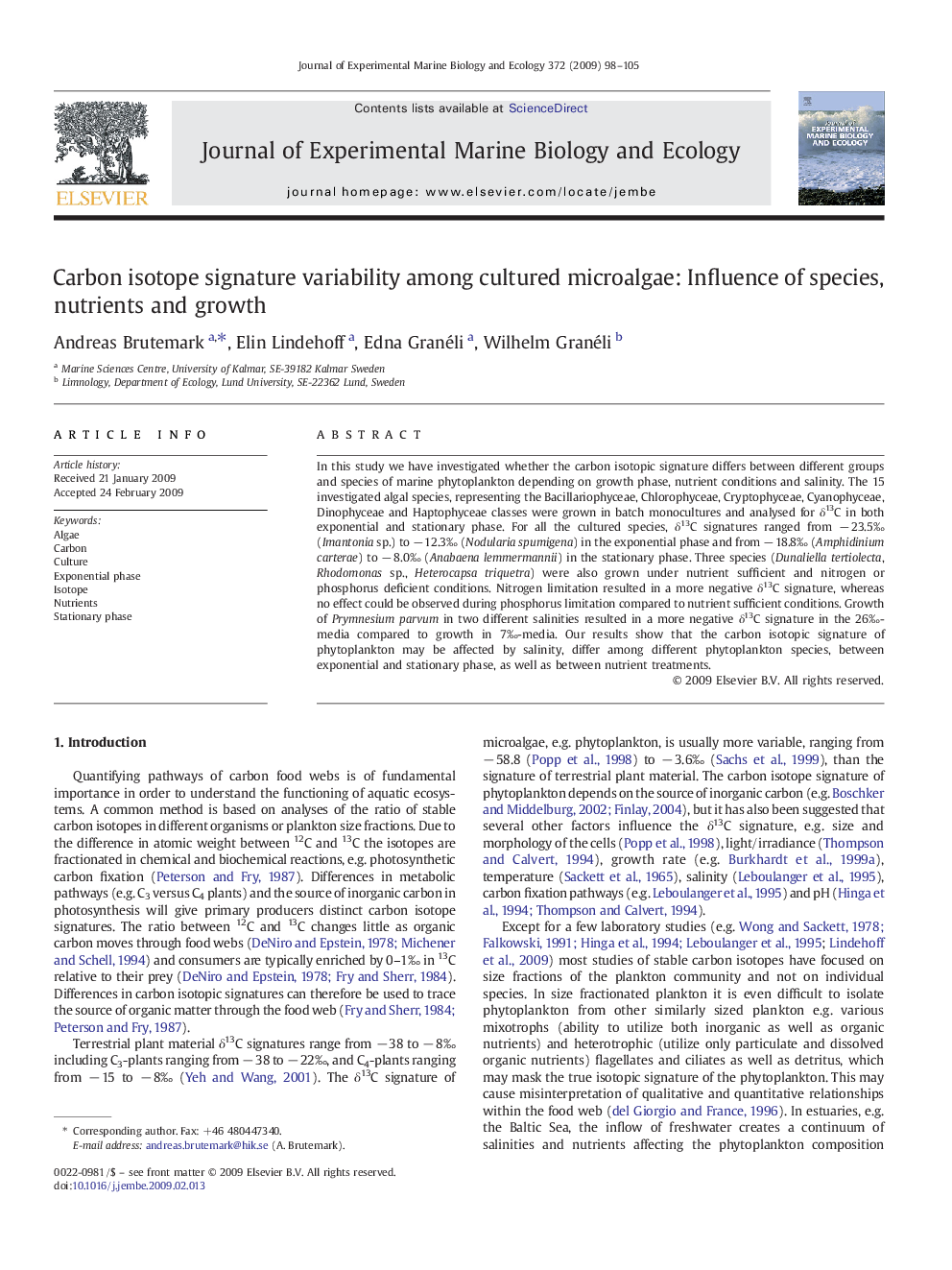 Carbon isotope signature variability among cultured microalgae: Influence of species, nutrients and growth