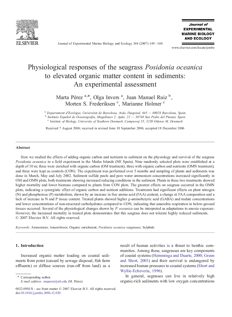 Physiological responses of the seagrass Posidonia oceanica to elevated organic matter content in sediments: An experimental assessment