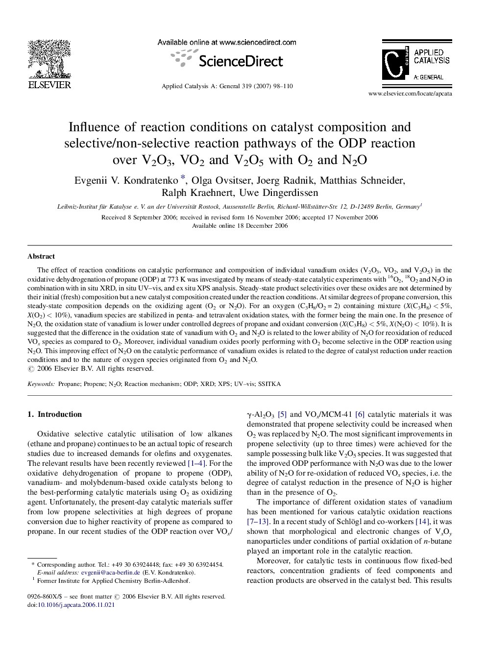 Influence of reaction conditions on catalyst composition and selective/non-selective reaction pathways of the ODP reaction over V2O3, VO2 and V2O5 with O2 and N2O