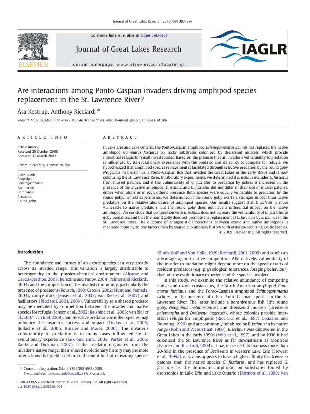 Are interactions among Ponto-Caspian invaders driving amphipod species replacement in the St. Lawrence River?