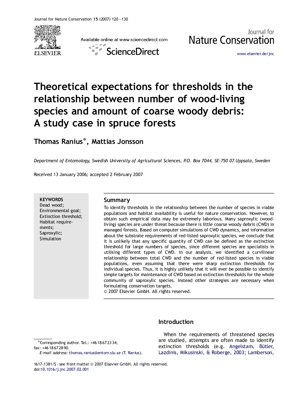 Theoretical expectations for thresholds in the relationship between number of wood-living species and amount of coarse woody debris: A study case in spruce forests