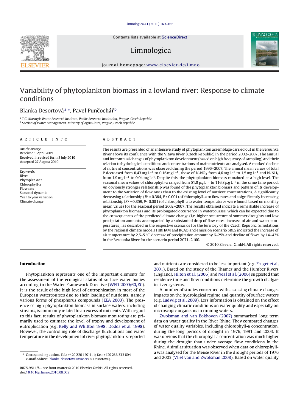 Variability of phytoplankton biomass in a lowland river: Response to climate conditions