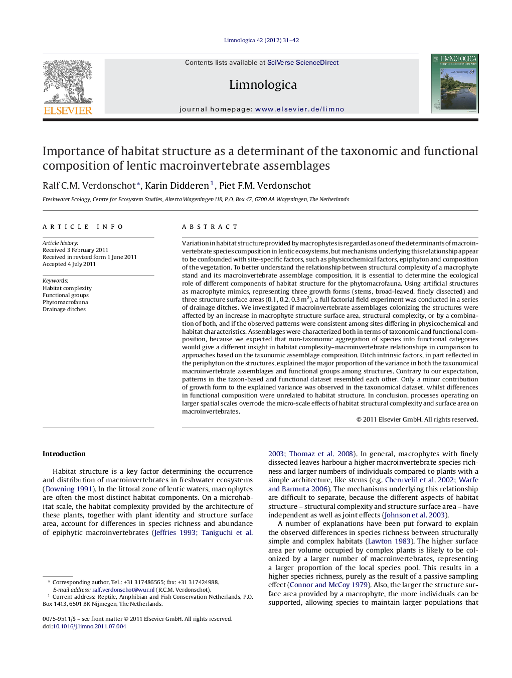 Importance of habitat structure as a determinant of the taxonomic and functional composition of lentic macroinvertebrate assemblages