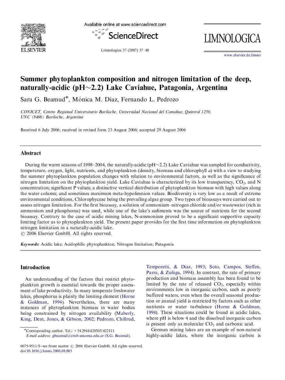 Summer phytoplankton composition and nitrogen limitation of the deep, naturally-acidic (pHâ¼2.2) Lake Caviahue, Patagonia, Argentina