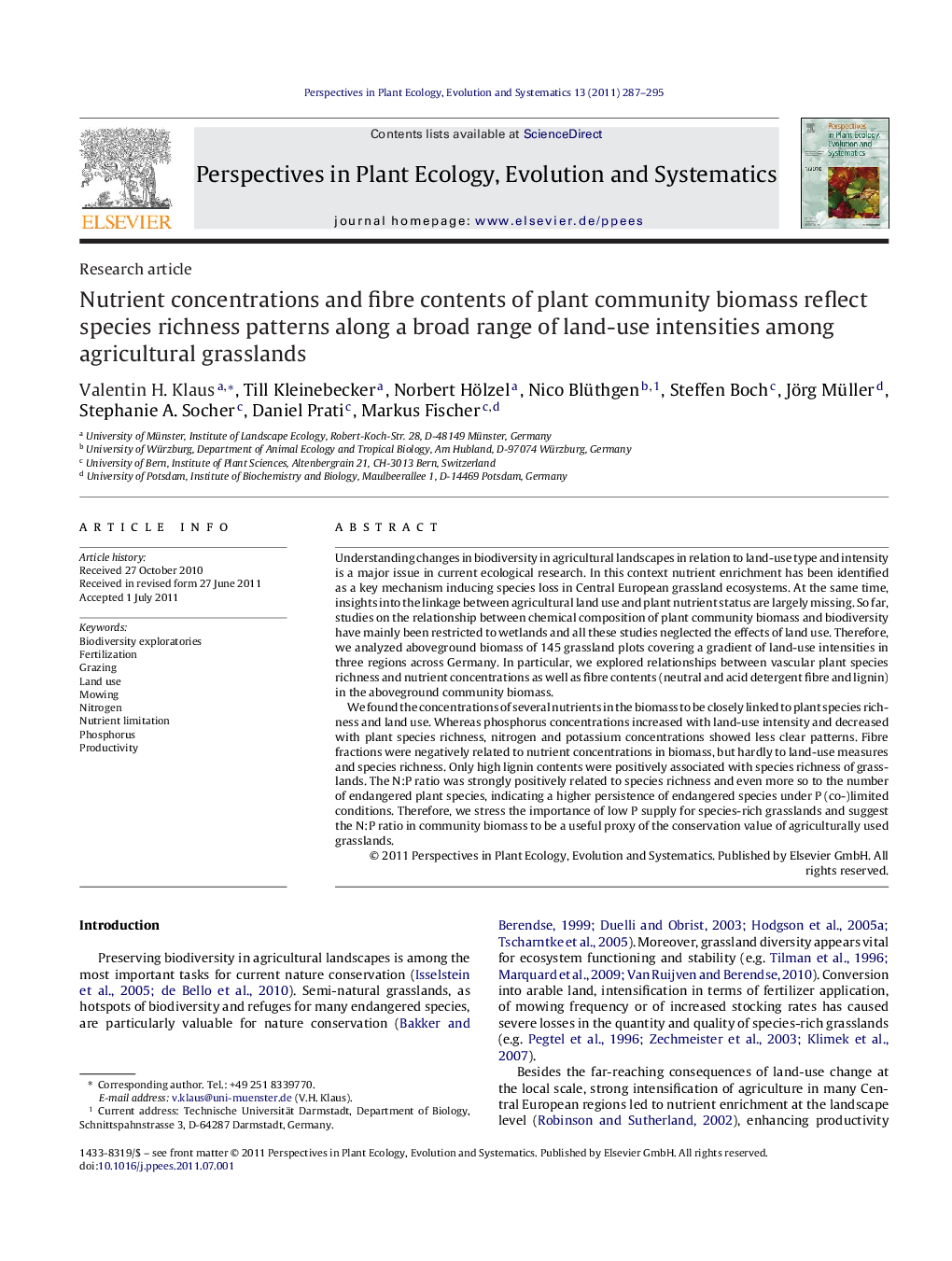 Nutrient concentrations and fibre contents of plant community biomass reflect species richness patterns along a broad range of land-use intensities among agricultural grasslands