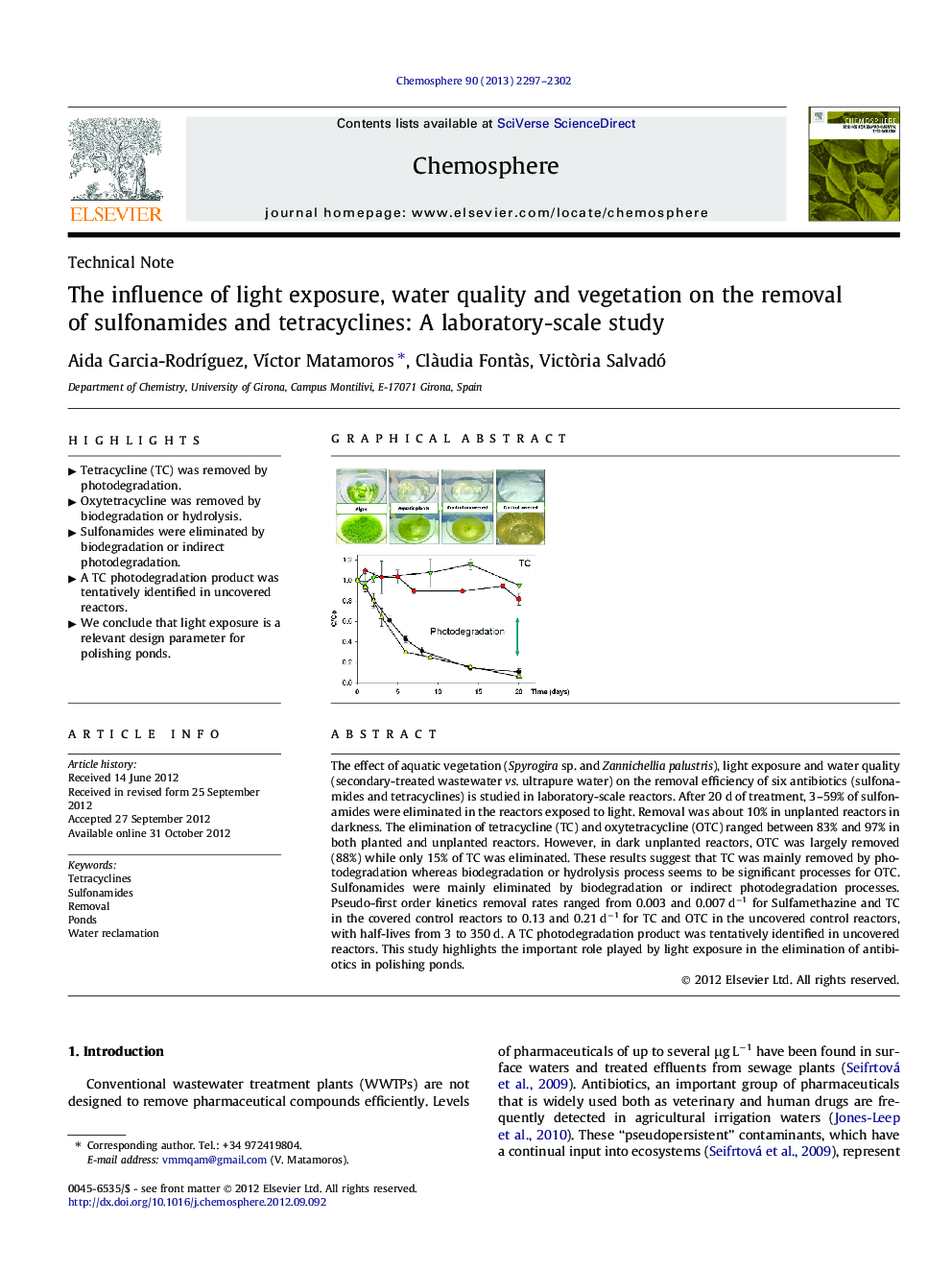 The influence of light exposure, water quality and vegetation on the removal of sulfonamides and tetracyclines: A laboratory-scale study