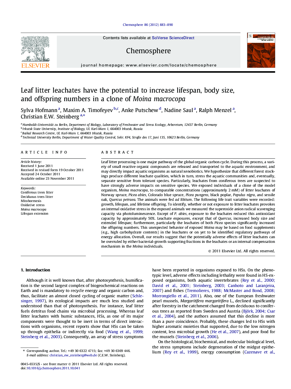 Leaf litter leachates have the potential to increase lifespan, body size, and offspring numbers in a clone of Moina macrocopa