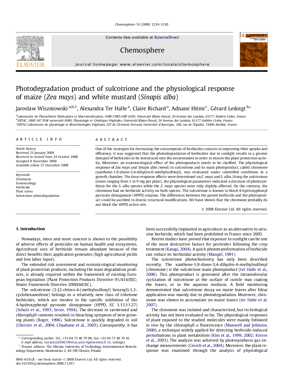 Photodegradation product of sulcotrione and the physiological response of maize (Zea mays) and white mustard (Sinapis alba)