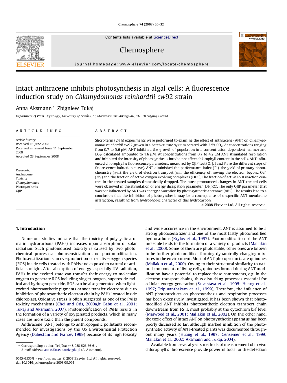 Intact anthracene inhibits photosynthesis in algal cells: A fluorescence induction study on Chlamydomonas reinhardtii cw92 strain